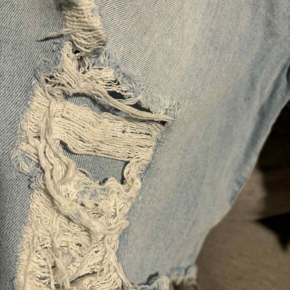 KUT FROM THE CLOTH Jean Shorts Plus SIze - Picture 5 of 5